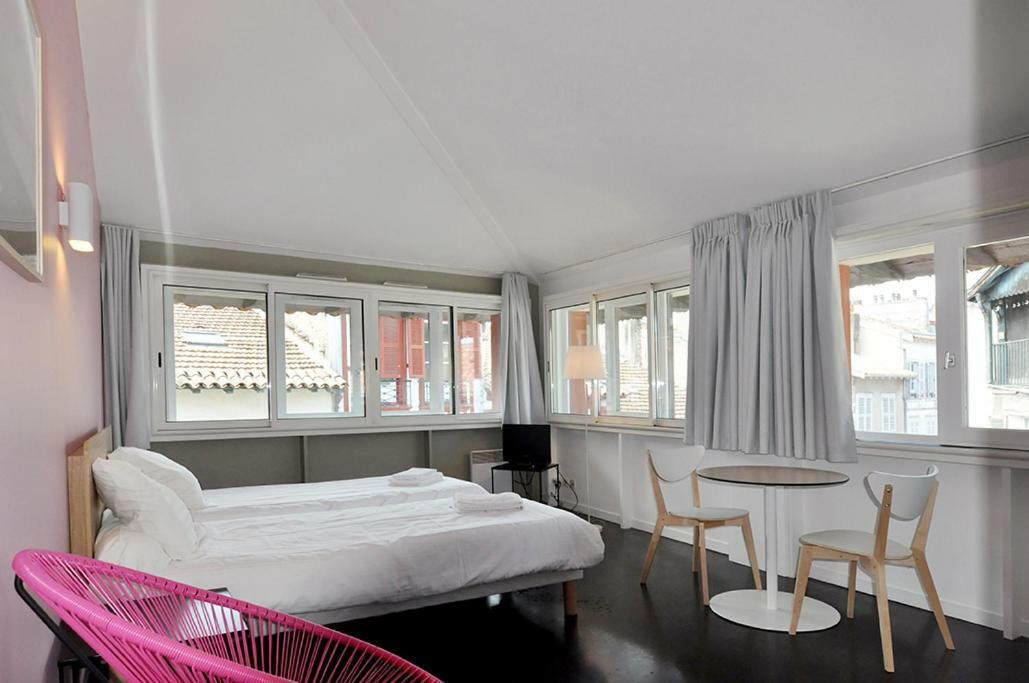 Temporesidence Chateauneuf Bayonne Exterior foto